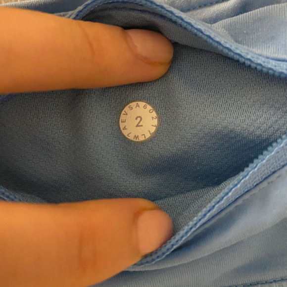 Lululemon Speed Up Shorts - Picture 3 of 5